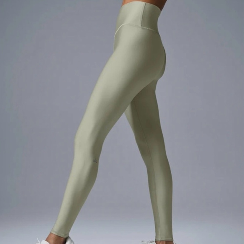 All Yoga High Waist Airlift Leggings Limestone Green size large NWT - Picture 2 of 3
